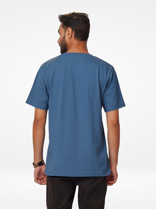 Men's Graphic Logo T-Shirt crafted with M𝗲𝗿𝗰𝗲𝗿𝗶𝘇𝗲𝗱 𝗳𝗶𝗻𝗶𝘀𝗵𝗶𝗻𝗴 - Inteblu™