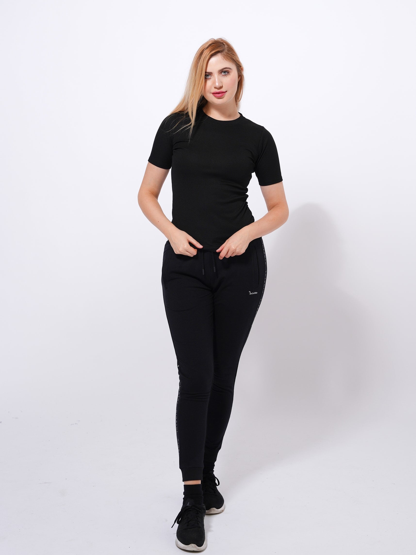 Women's Black Rib Short Sleeve T-Shirt - inteblu